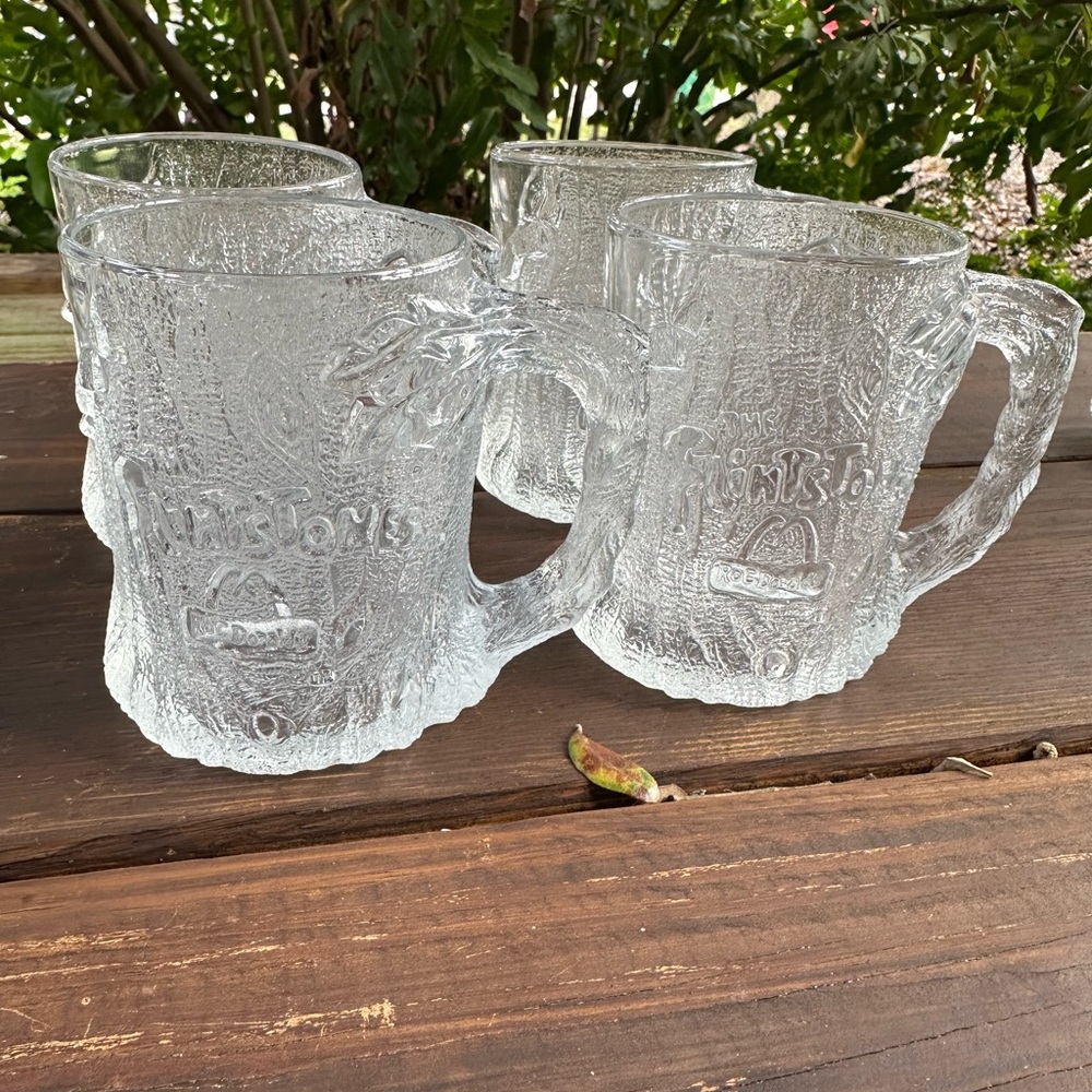 *VINTAGE* 1993 MCDONALDS
FLINTSTONES COLLECTIBLE Frosted Glasses Mug (4)